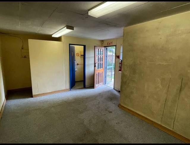 INDUSTRIAL PROPERTY TO RENT IN HENNOPSPARK